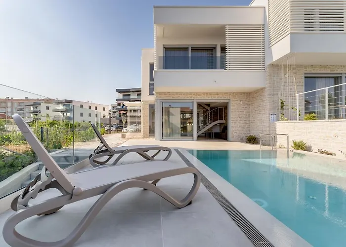 Luxury Semidetached Smokva 1 - Near The Center And Sea - By Traveler Tourist Agency Krk Вилла *