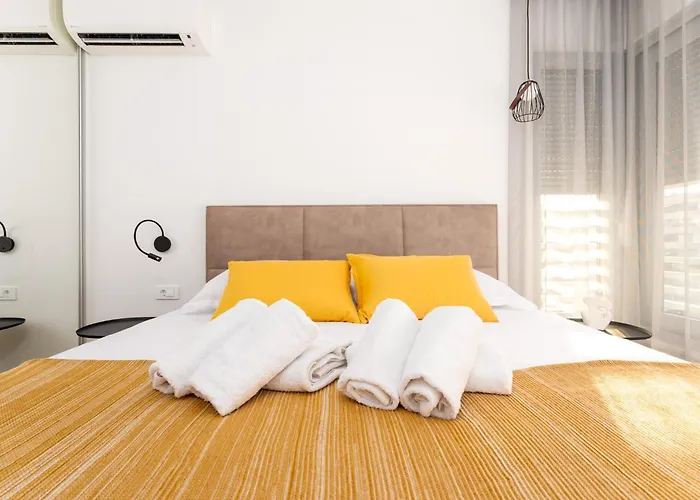 Luxury Semidetached Smokva 1 - Near The Center And Sea - By Traveler Tourist Agency Krk * Крк