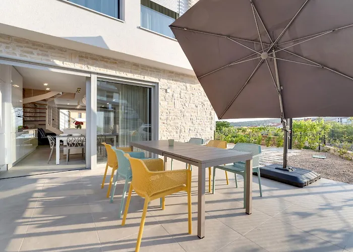 Luxury Semidetached Smokva 1 - Near The Center And Sea - By Traveler Tourist Agency Krk *