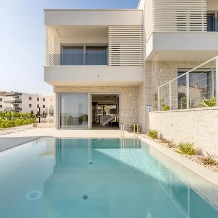 Villa Luxury Semidetached Smokva 1 - Near The Center And Sea - By Traveler Tourist Agency Krk *