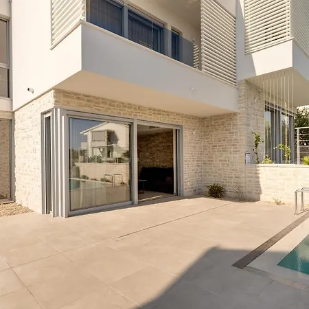 Villa Luxury Semidetached Smokva 1 - Near The Center And Sea - By Traveler Tourist Agency Krk