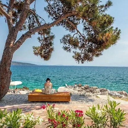 Luxury Semidetached Smokva 1 - Near The Center And Sea - By Traveler Tourist Agency Krk Villa Krk Town