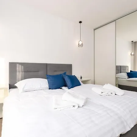 Villa Luxury Semidetached Smokva 1 - Near The Center And Sea - By Traveler Tourist Agency Krk *
