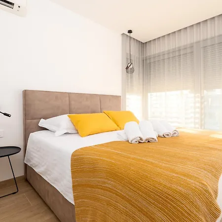 Villa Luxury Semidetached Smokva 1 - Near The Center And Sea - By Traveler Tourist Agency Krk *