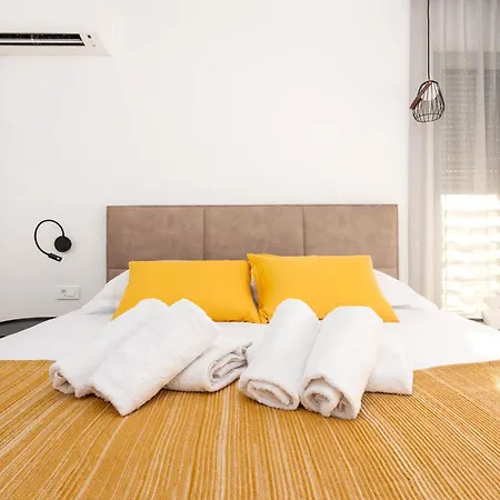Luxury Semidetached Smokva 1 - Near The Center And Sea - By Traveler Tourist Agency Krk * Krk Town