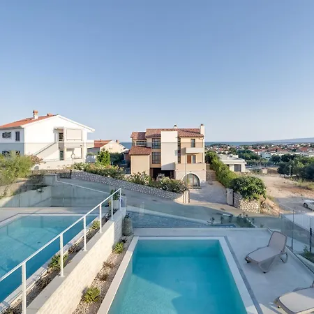 Luxury Semidetached Smokva 1 - Near The Center And Sea - By Traveler Tourist Agency Krk
