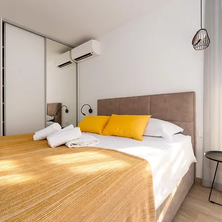 Luxury Semidetached Smokva 1 - Near The Center And Sea - By Traveler Tourist Agency Krk Krk Town