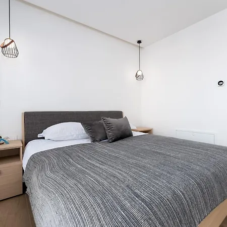 Luxury Semidetached Smokva 1 - Near The Center And Sea - By Traveler Tourist Agency Krk Villa