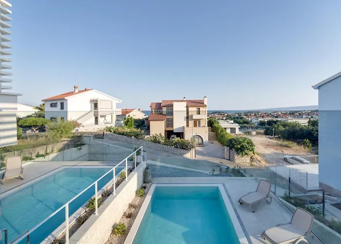 Luxury Semidetached Smokva 1 - Near The Center And Sea - By Traveler Tourist Agency Krk