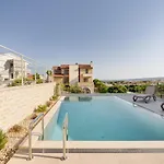 Willa Luxury Semidetached Smokva 1 - Near The Center And Sea - By Traveler Tourist Agency Krk