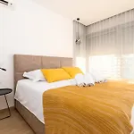 Willa Luxury Semidetached Smokva 1 - Near The Center And Sea - By Traveler Tourist Agency Krk *