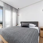 Willa Luxury Semidetached Smokva 1 - Near The Center And Sea - By Traveler Tourist Agency Krk *