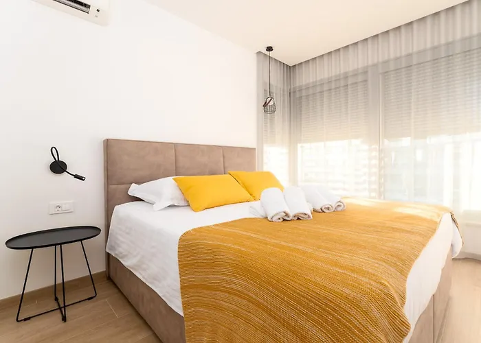 Villa Luxury Semidetached Smokva 1 - Near The Center And Sea - By Traveler Tourist Agency Krk *