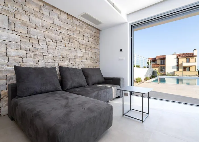 Luxury Semidetached Smokva 1 - Near The Center And Sea - By Traveler Tourist Agency Krk *