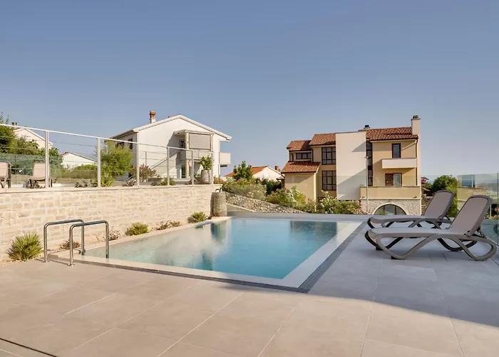 Villa Luxury Semidetached Smokva 1 - Near The Center And Sea - By Traveler Tourist Agency Krk Krk Town